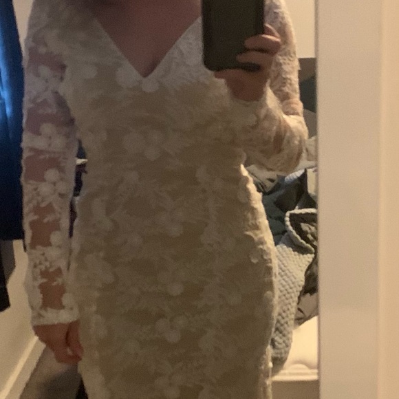 Embroidered Lace Long Sleeve Maxi Dress - Picture 7 of 8